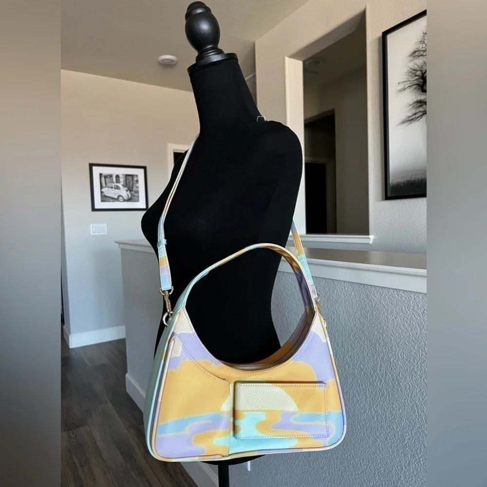 House OF SUNNY 🌞 NEW 🌞 DAY TRIPPER ICON BAG 💎 SOLD OUT 💎 - Picture 2 of 11